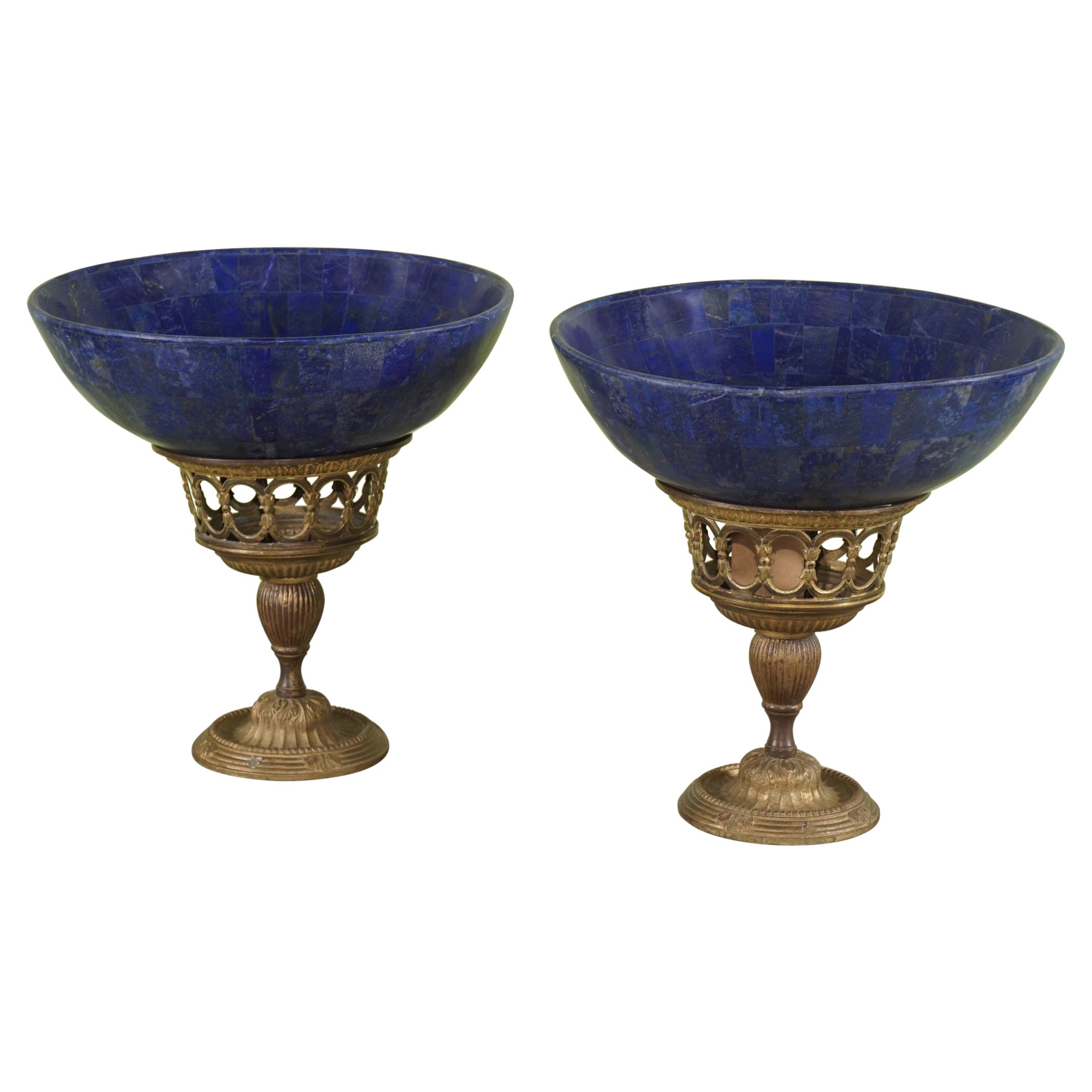 Paire de bols russes en lapis-lazuli sur socle en bronze doré