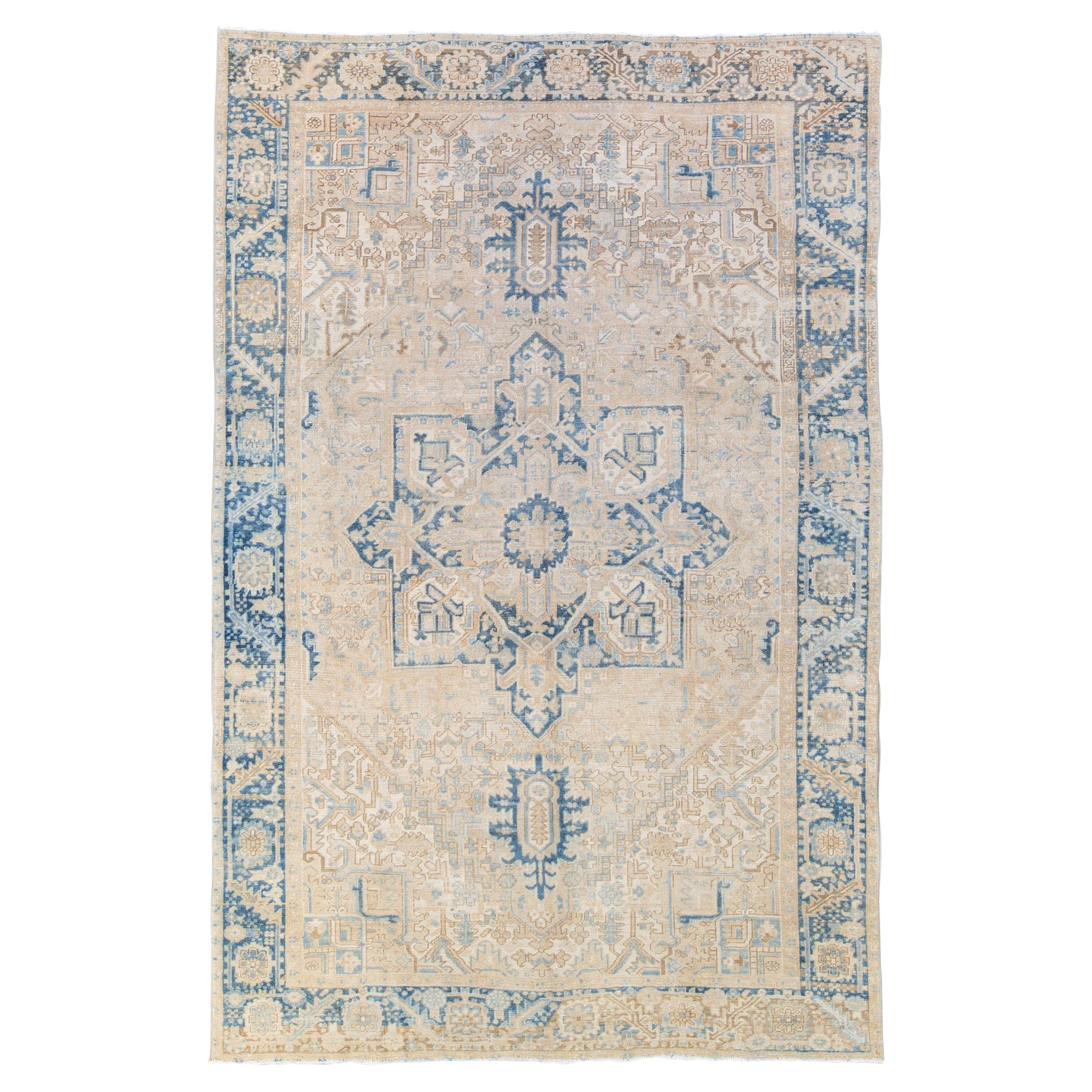 Tapis persan ancien Heriz en laine beige avec médaillon fait à la main