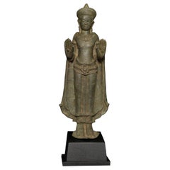 Buddha aus massivem Guss aus kambodschanischer Bronze, 12/13. Jahrhundert, 7765