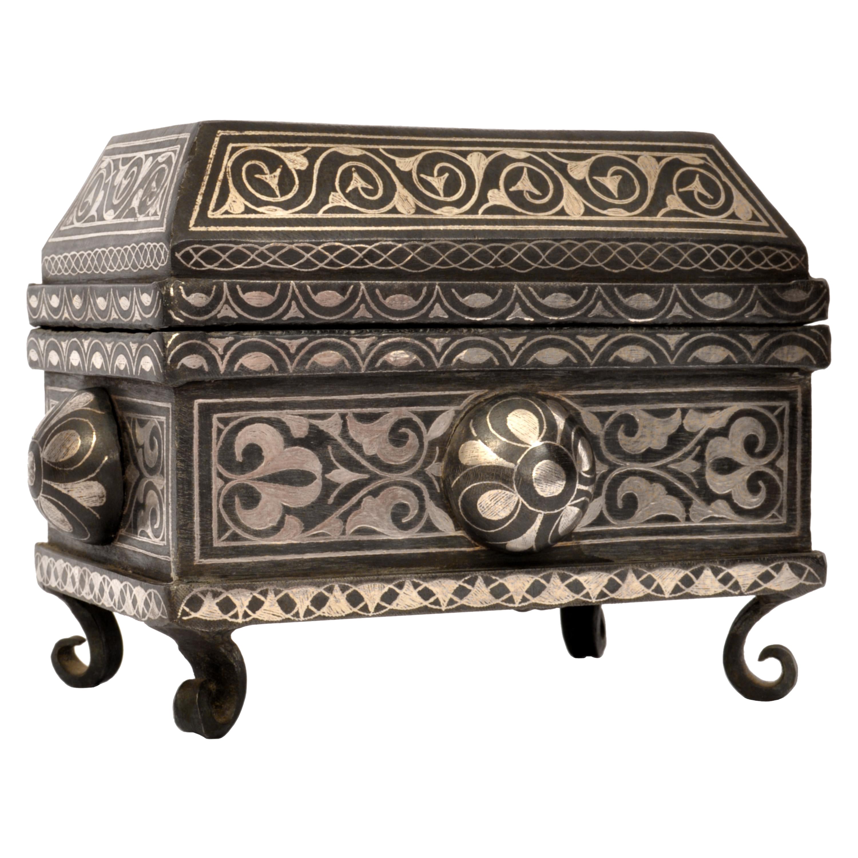 Antique 19th Century Indian Bidriware Pandan Silver & Brass Casket Jewelry Box  For Sale