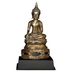 Nord thailändischer Bronze-Buddha aus dem 16. Jahrhundert, sehr fein gegossen und geformt, 7920