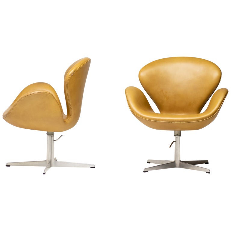 Swan Chairs - 66 For Sale on 1stDibs | arne jacobsen swan chair, swan chair  original, antique swan chair