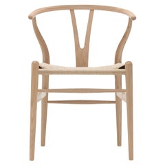 CH24 Wishbone Chair in Oak White Oil with Natural Papercord Seat by Hans Wegner