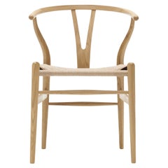 CH24 Wishbone Chair in Oak Lacquer with Natural Papercord Seat by Hans Wegner