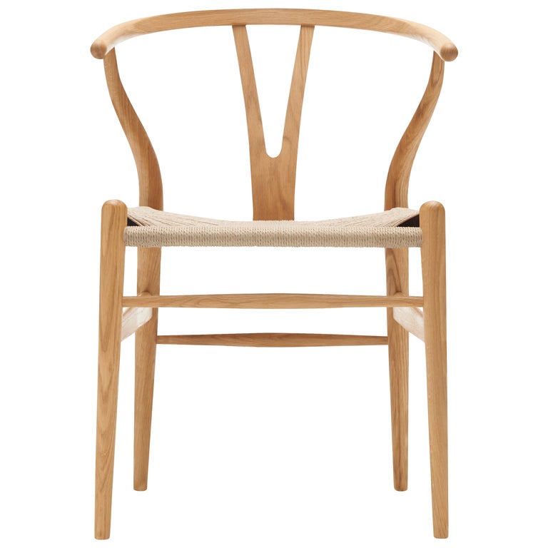 CH24 Wishbone Chair in Oak Oil with Natural Papercord Seat by Hans Wegner For Sale