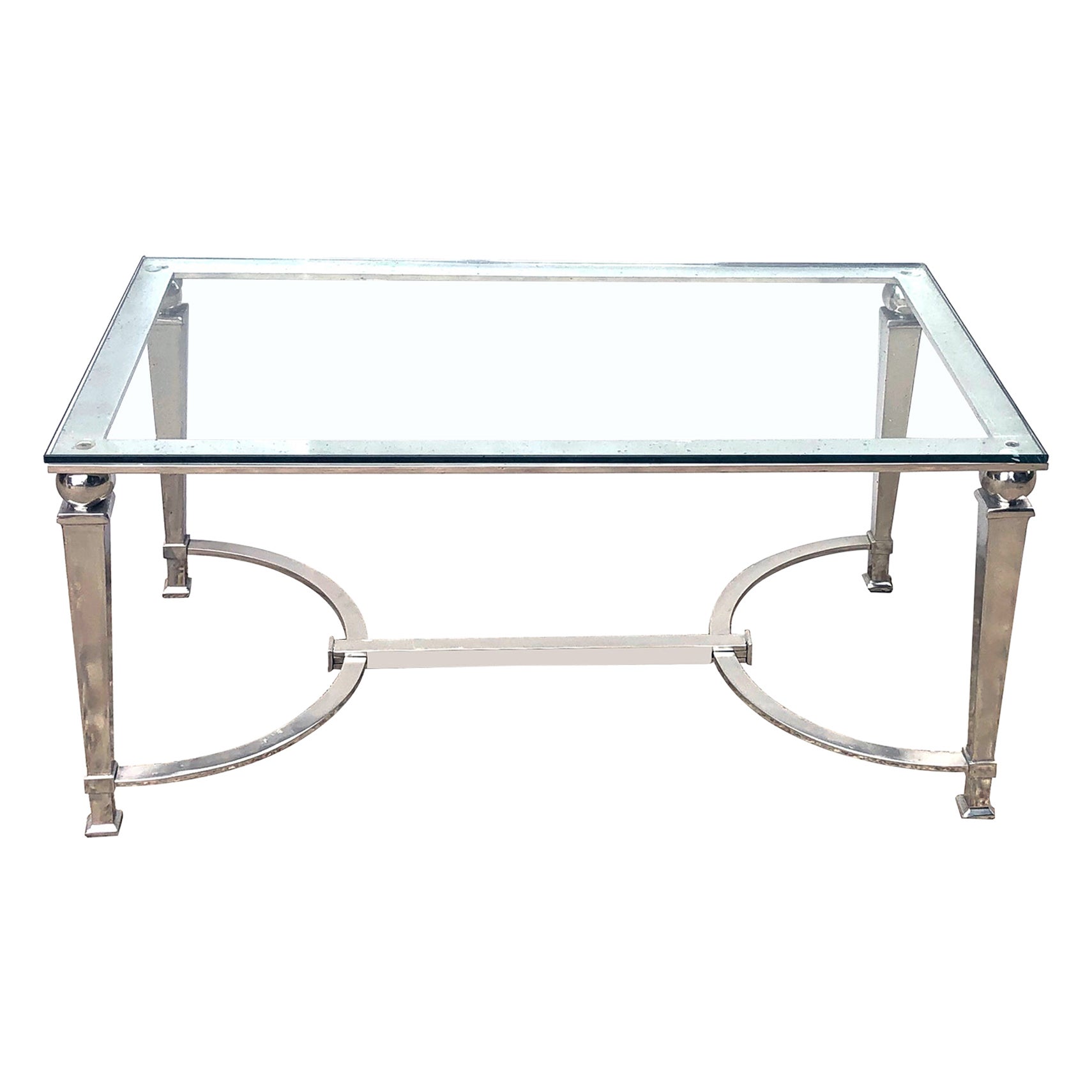Table basse rectangulaire chromée de style néoclassique français avec plateau en verre