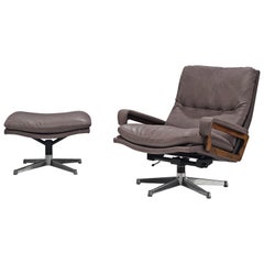 André Vandenbeuck 'King' Lounge Chair with Ottoman in Purple Grey Leather