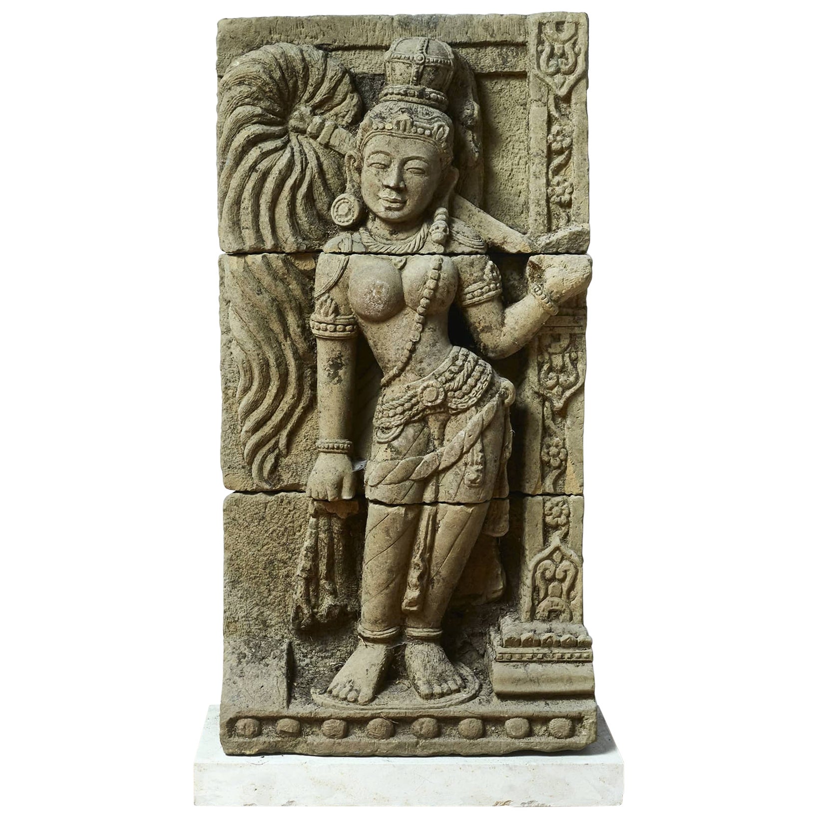 Saraswati Hindu Goddess Sandstone Statue For Sale
