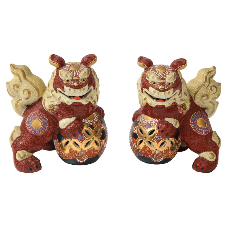 Japanese Export Porcelain Foo Dogs For Sale at 1stDibs