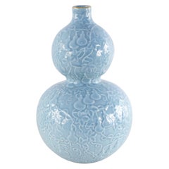 Antique Chinese Qing Dynasty Style Blue Double-Gourd Porcelain Vase with Gold Rim