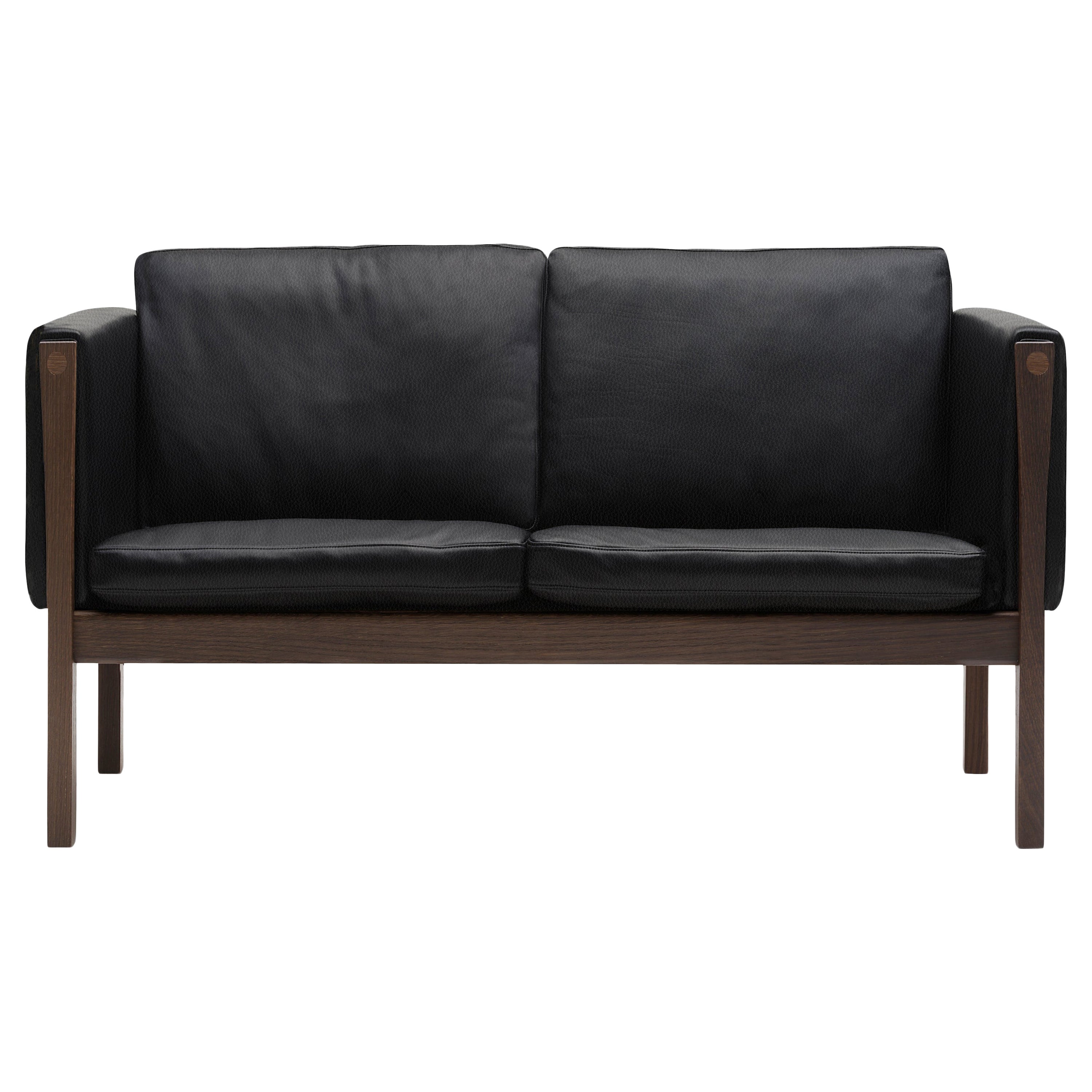 CH162 Sofa in Walnut Oil Frame with Leather Upholstery by Hans J. Wegner