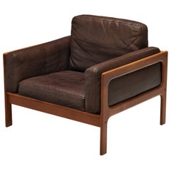 Retro Elegant Danish Lounge Chair in Brown Leather