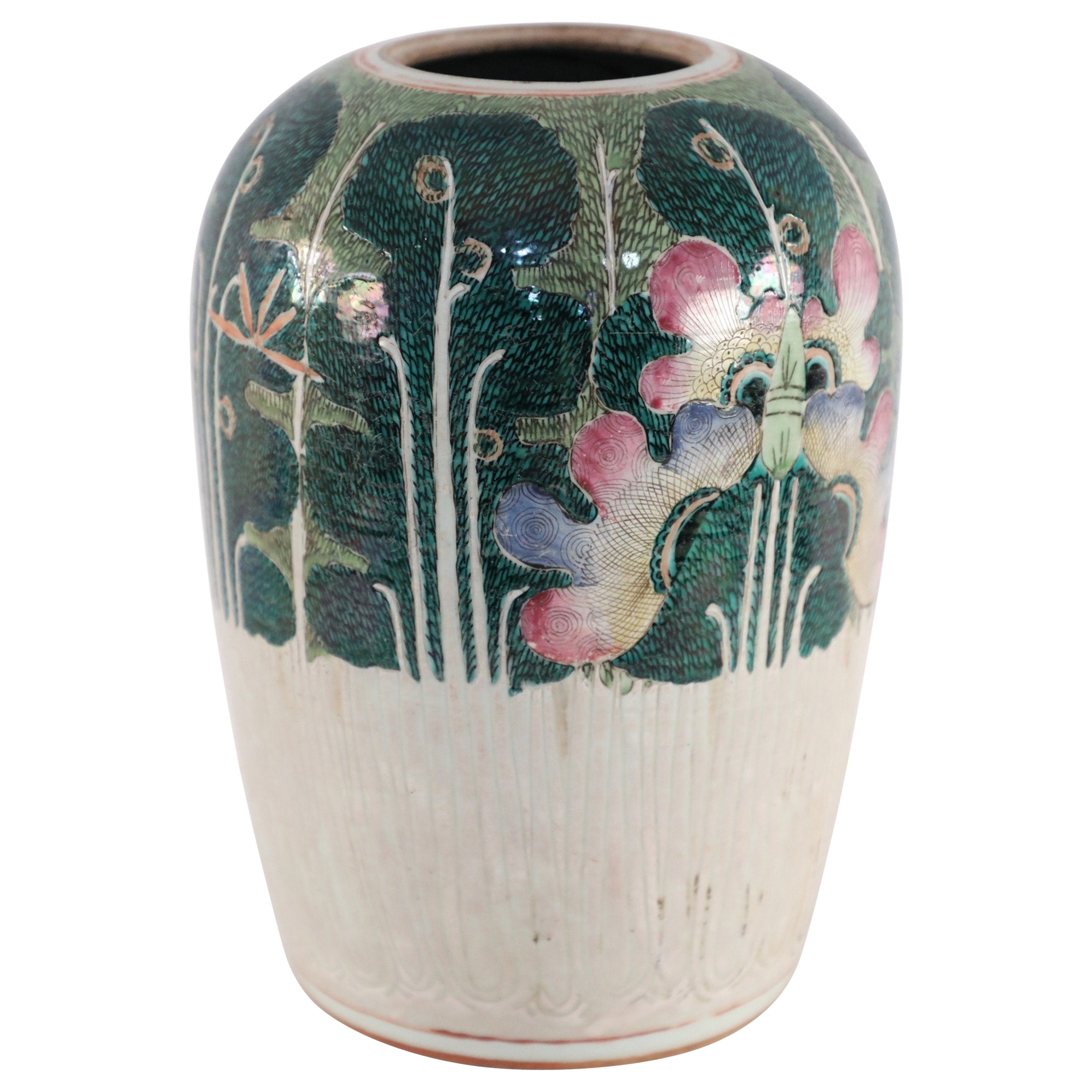 Vase chinois en porcelaine de melon d'hiver à motifs végétaux blancs et verts