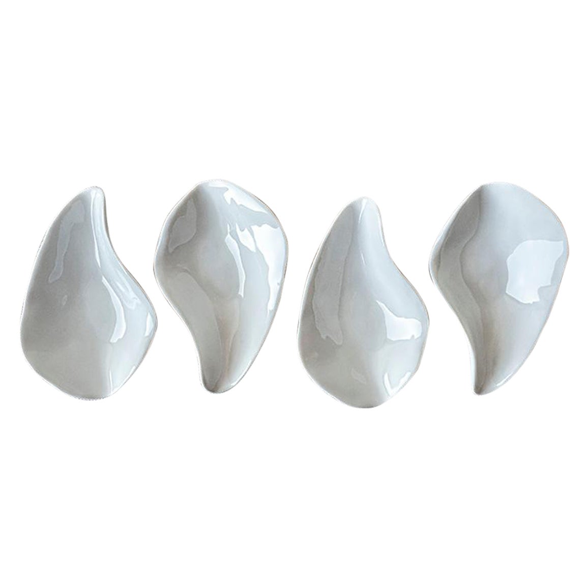 Set von 4 Stück x Indulge N1 / Weiß / Löffel, handgefertigtes Porzellan-Tischgeschirr im Angebot
