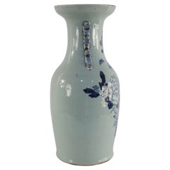 Antique Chinese White and Blue Natural Design Porcelain Urn