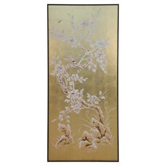 Panneau chinois encadré en acrylique et peint à la feuille d'or d'un arbre en fleurs