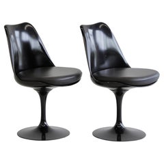 Vintage Pair of Eero Saarinen Revolving Tulip Chairs, Knoll International