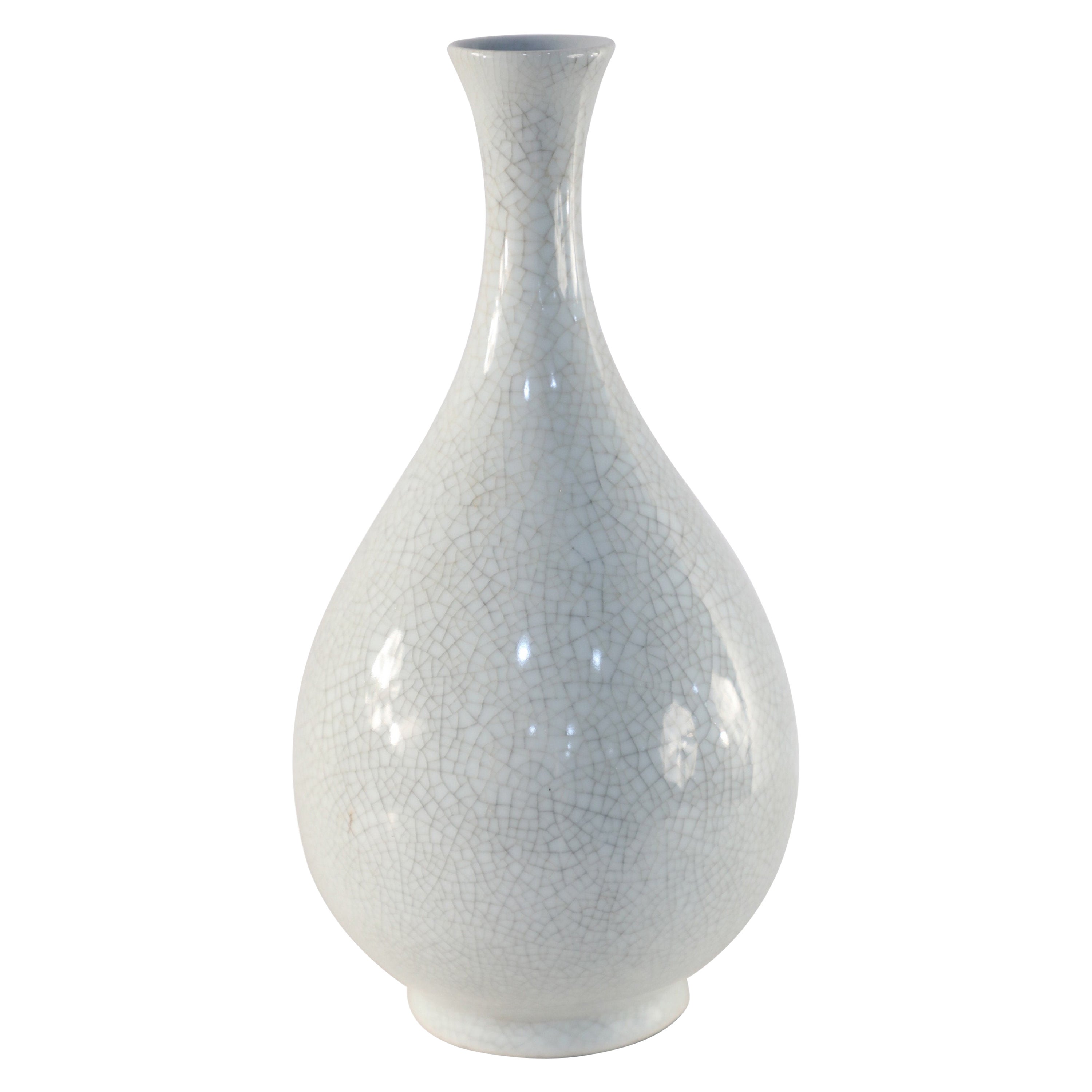 Chinese Off-White Crackle Finish Teardrop Porcelain Vase For Sale