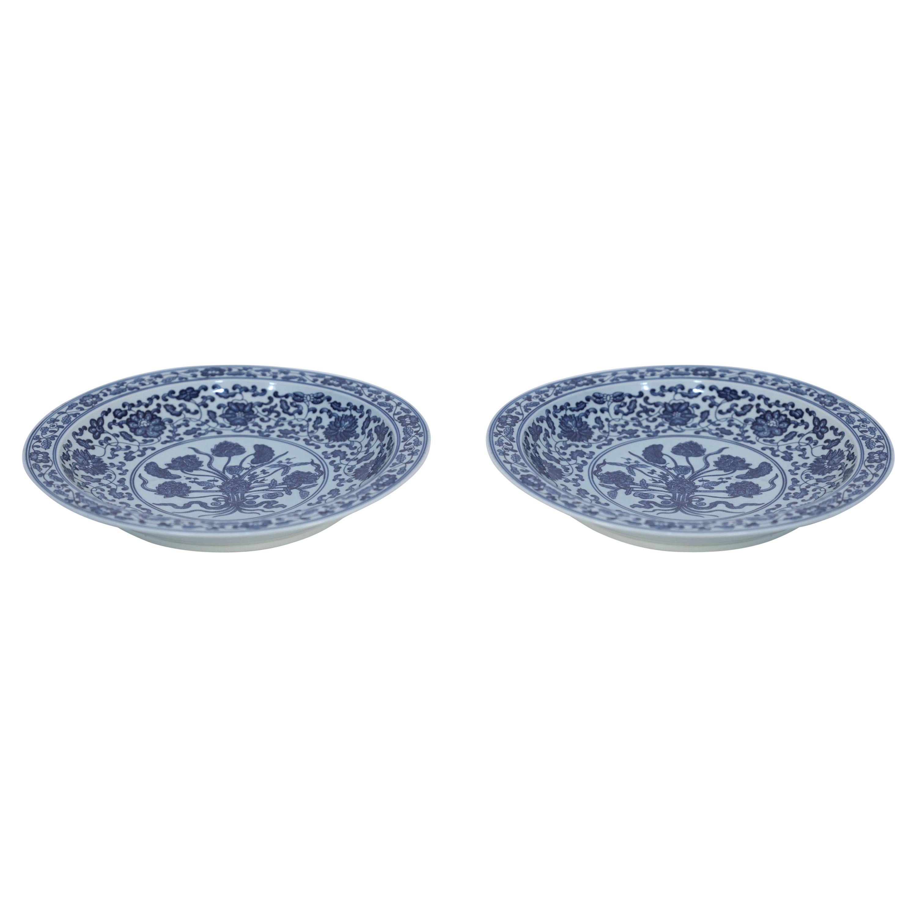 Pair of Chinese White and Blue Floral Decorative Plates For Sale