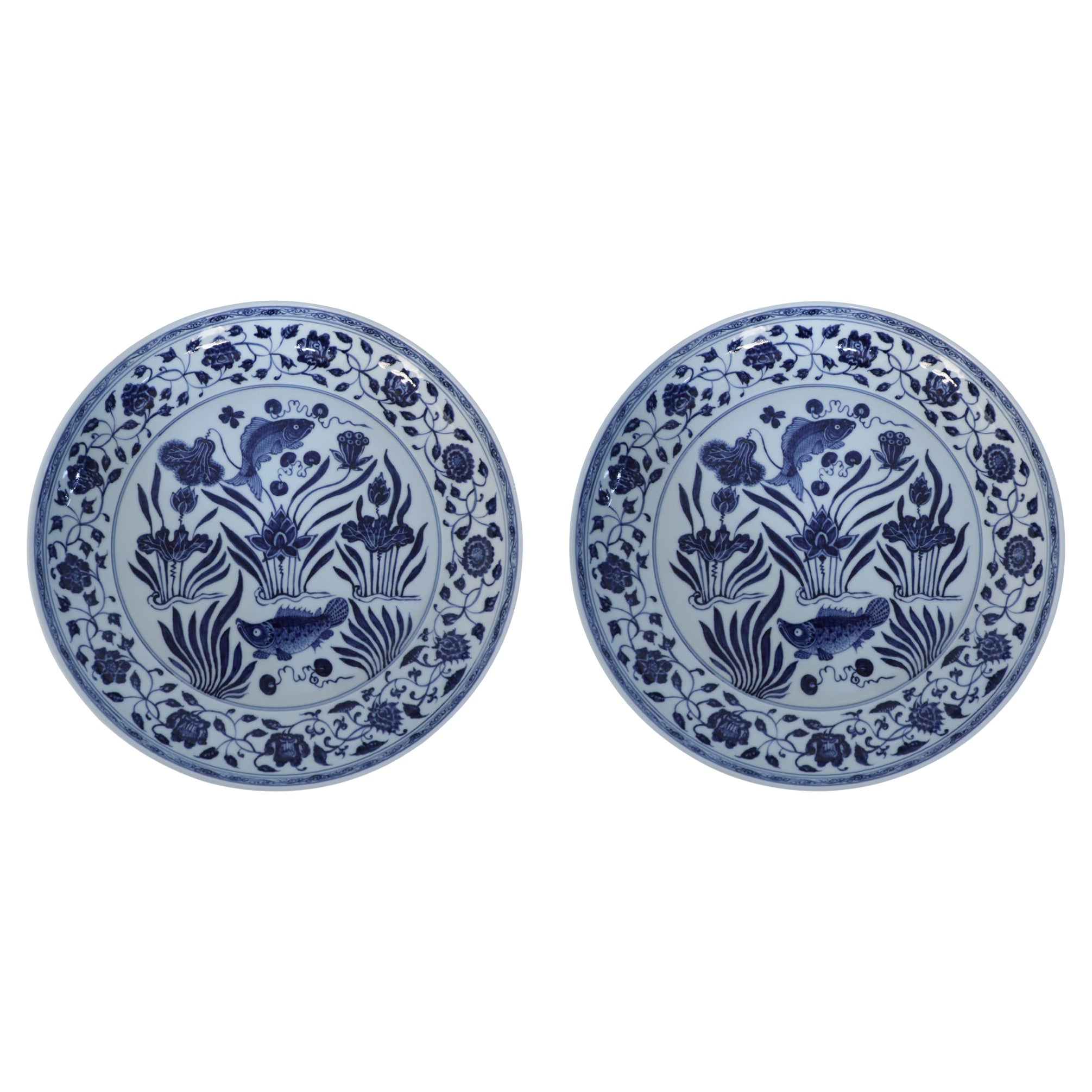 Pair of Chinese White and Blue Fish Decorative Plates For Sale