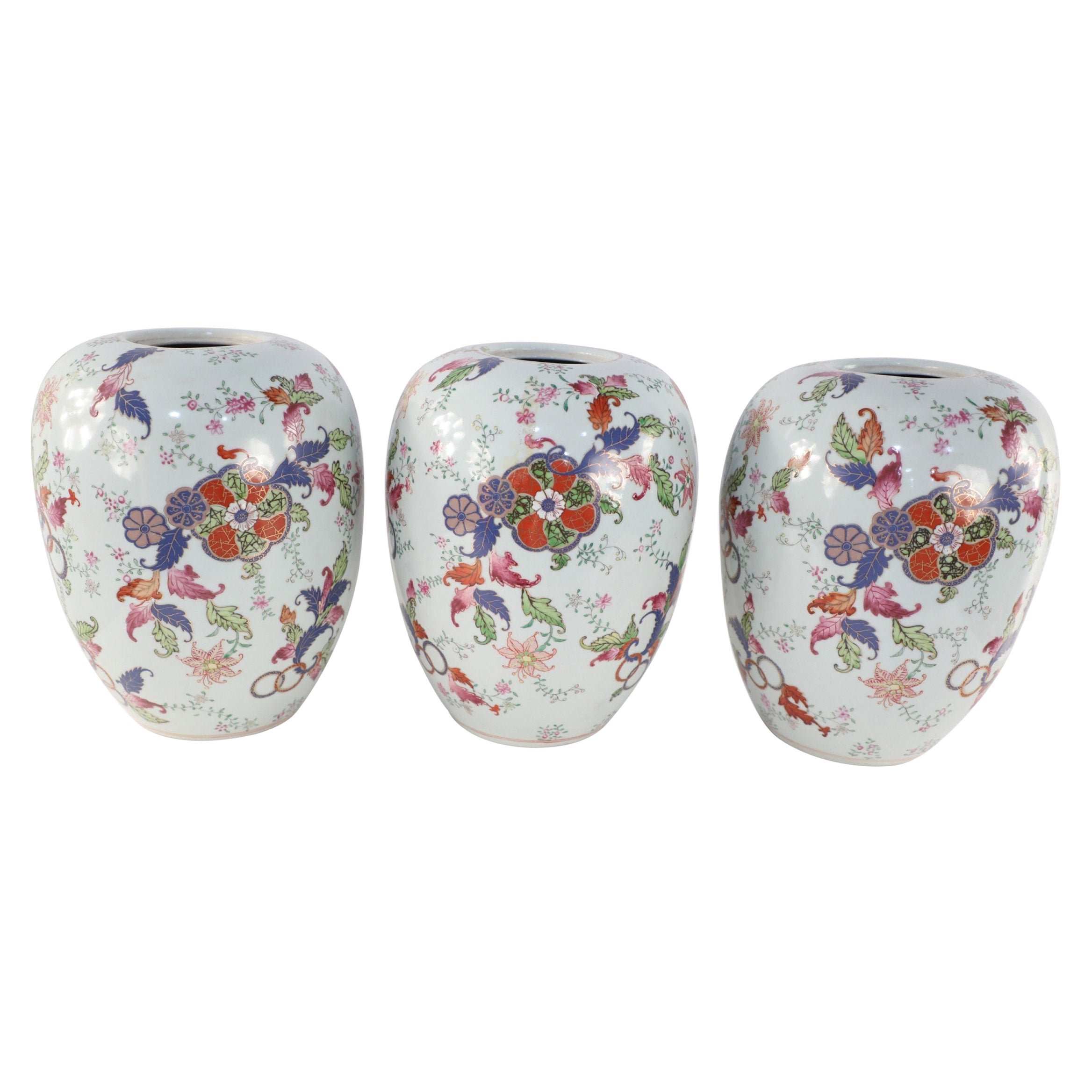 Chinese White and Floral Pattern Porcelain Jars For Sale