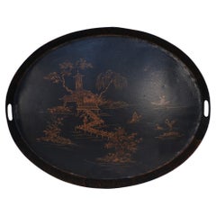 Bandeja ovalada china vintage con escena lacustre en tole negro y dorado