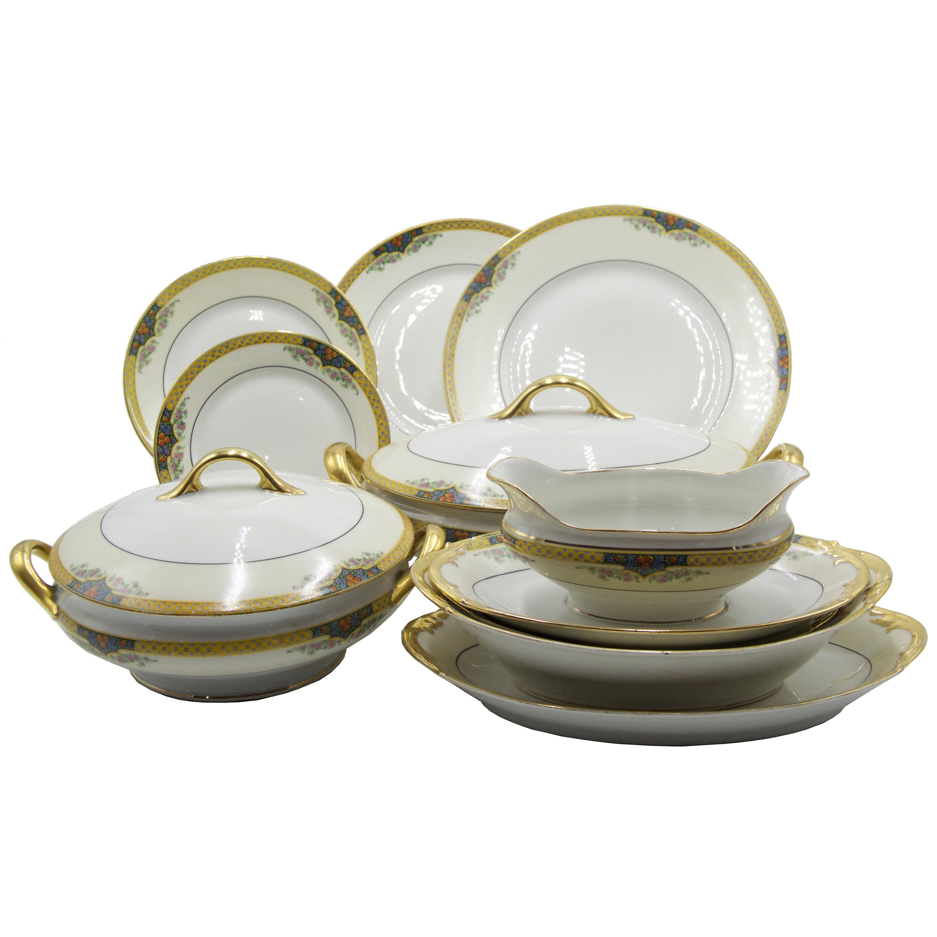 36-Piece French Victorian Limoges Porcelain Dinner Set For Sale