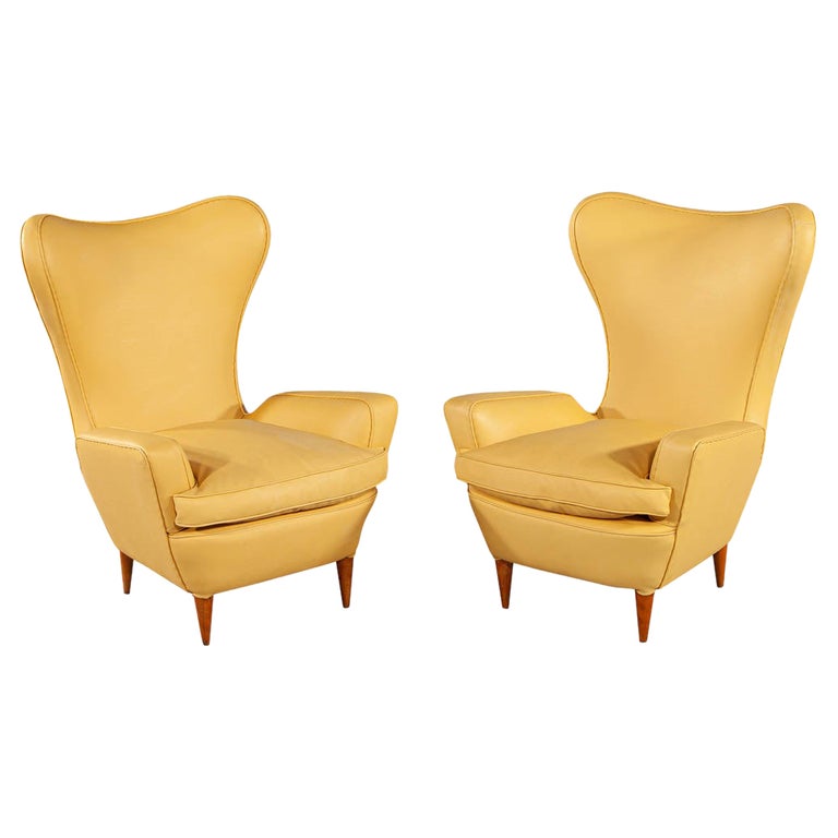 Pair of Leather Italian Lounge Chairs Attributed to Paolo Buffa For Sale