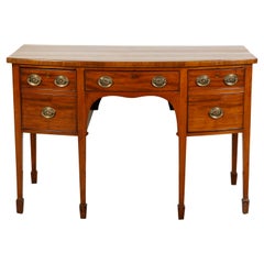 English Georgian Period 1820s Mahogany Five-Drawer Sideboard with Tapered Legs