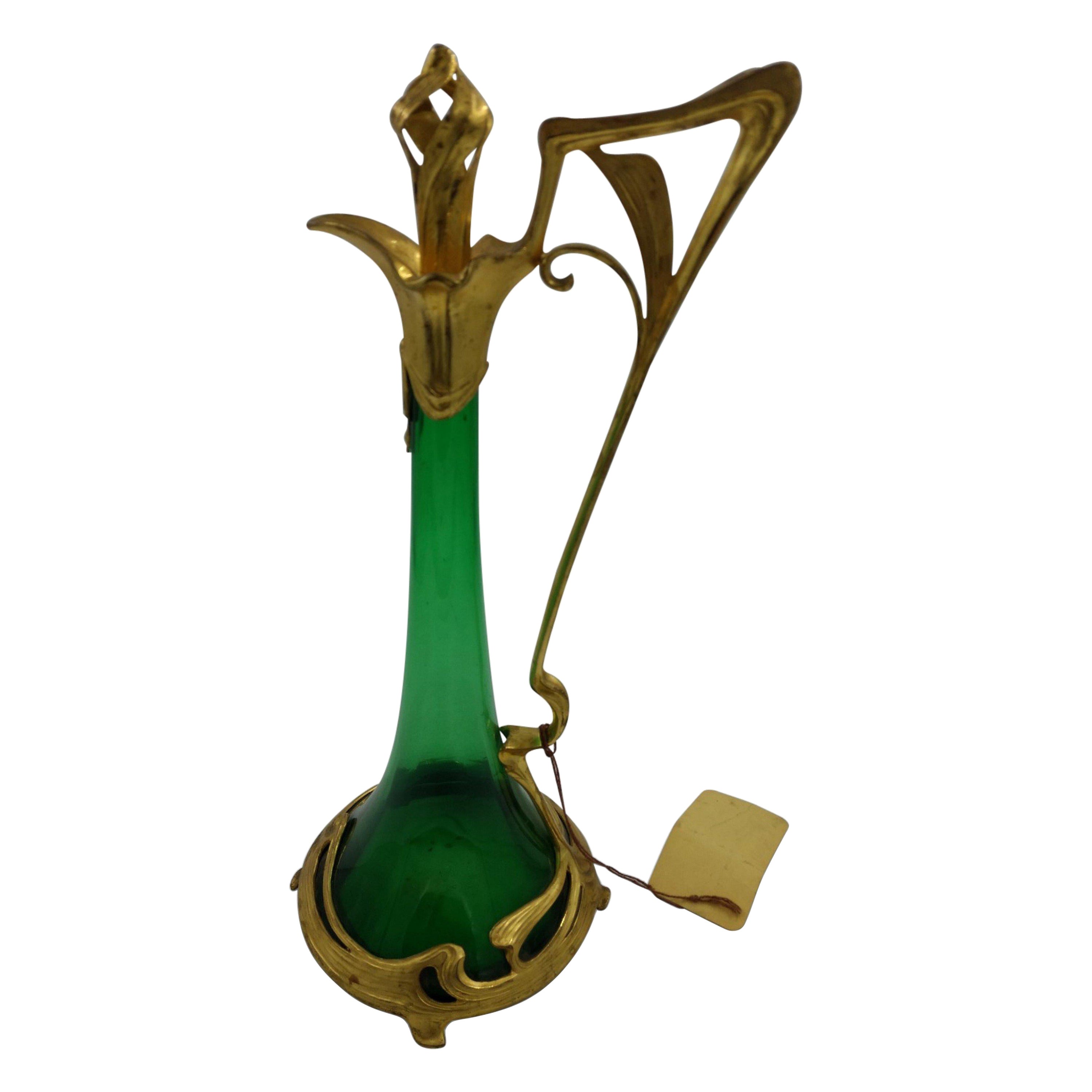 Decantatore francese in vetro verde Art Nouveau
