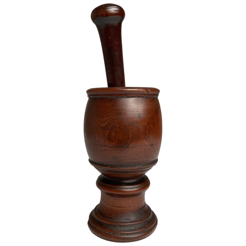 18th Century English Treen Yew Wood Mortar and Pestle  For Sale