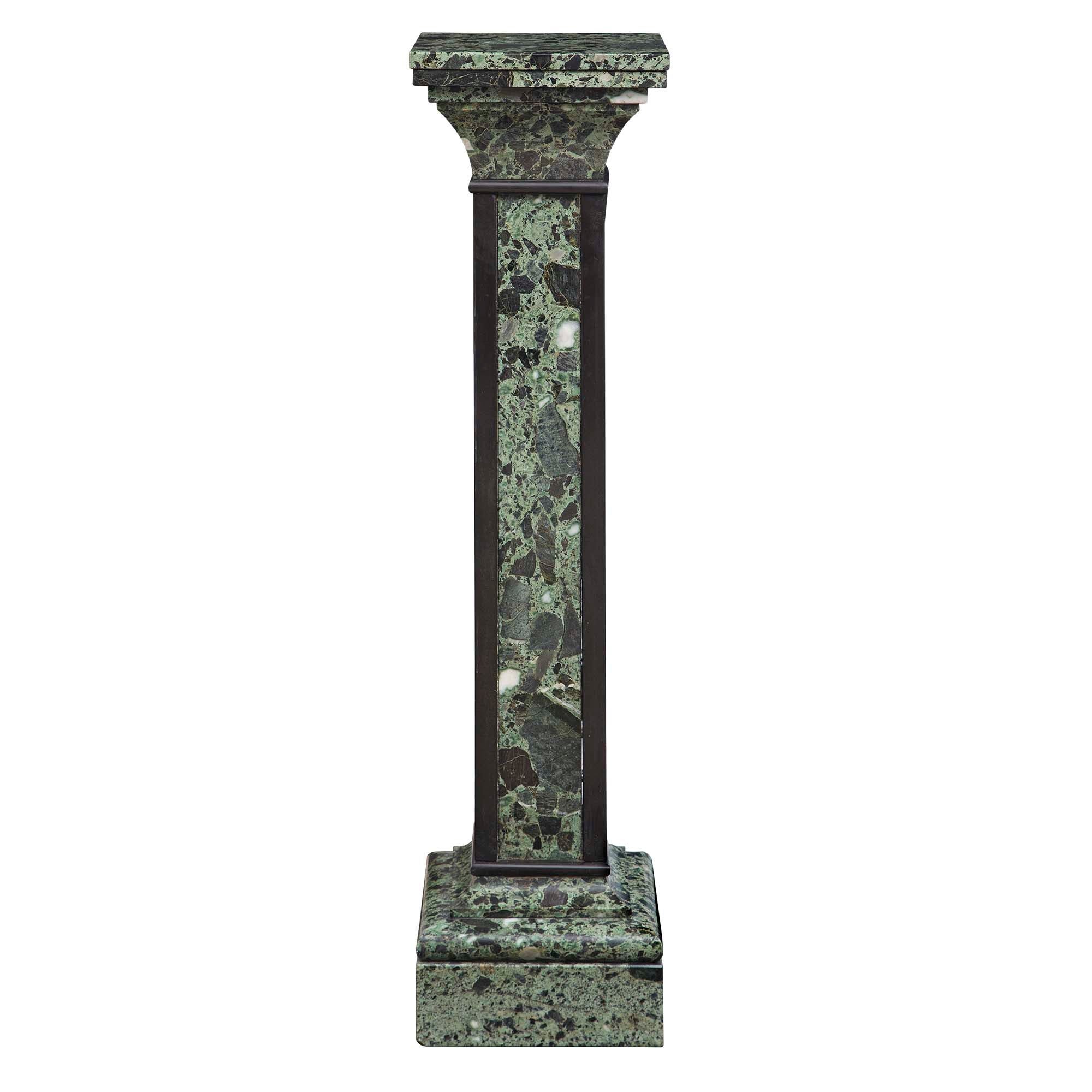 Italian 19th Century XVI Style Marble Pedestal with a Swivel Top