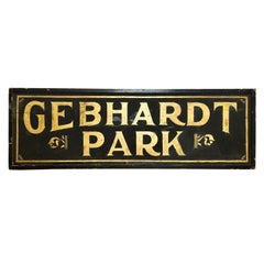 Antikes Blattgold-Schild „Gebhardt Park“ mit schwarzem Blattgold