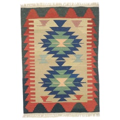 Tapis Kilim persan vintage Shiraz, le sud-ouest de la Bohème rencontre le désert moderne