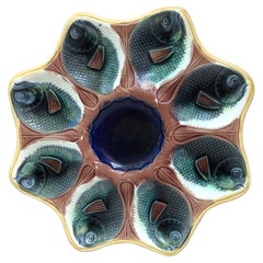 Antique English Majolica Fish Heads Oyster Plate, circa 1890