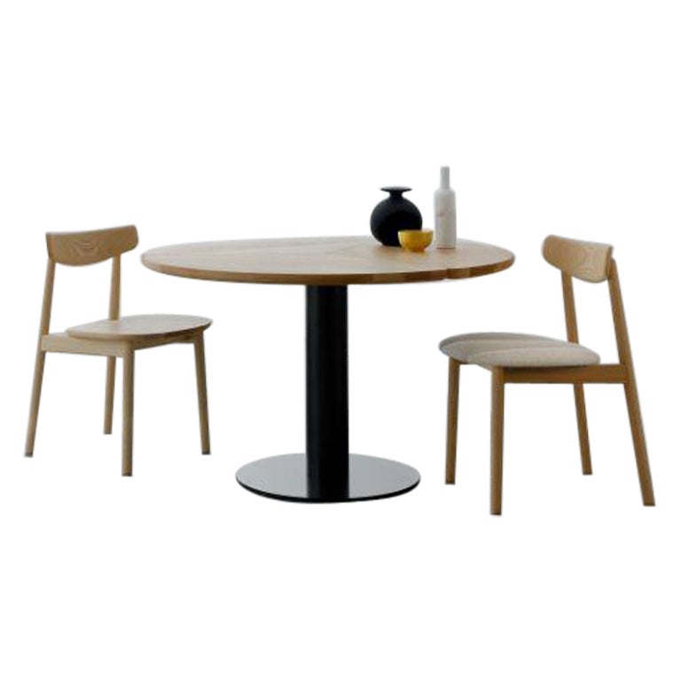 Großer Klee-Tisch aus natürlicher Eiche von Sebastian Herkner im Angebot