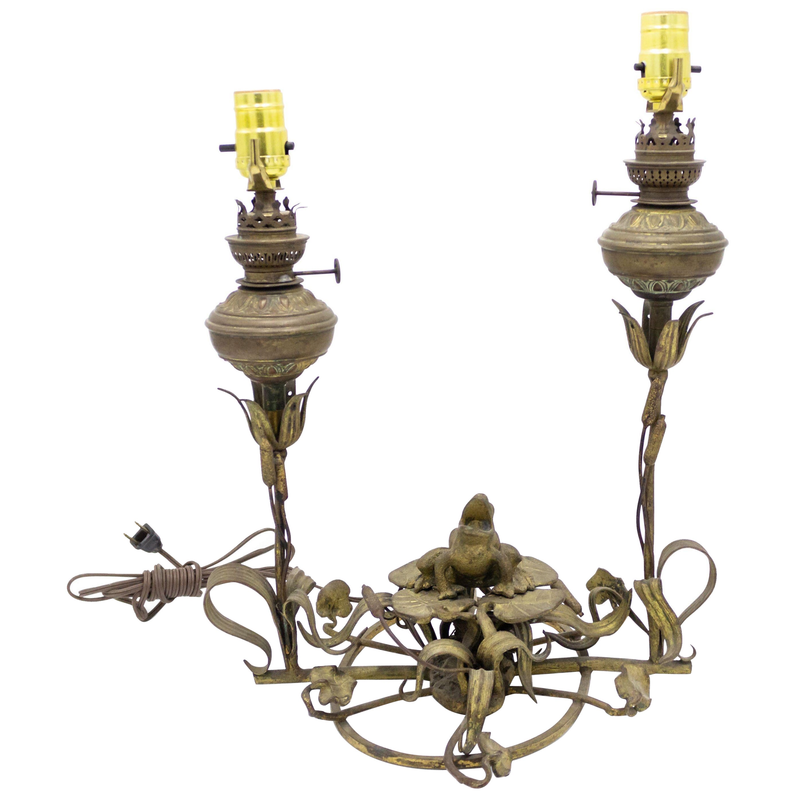 Lampe de table grenouille victorienne anglaise de la fin du XIXe siècle en bronze