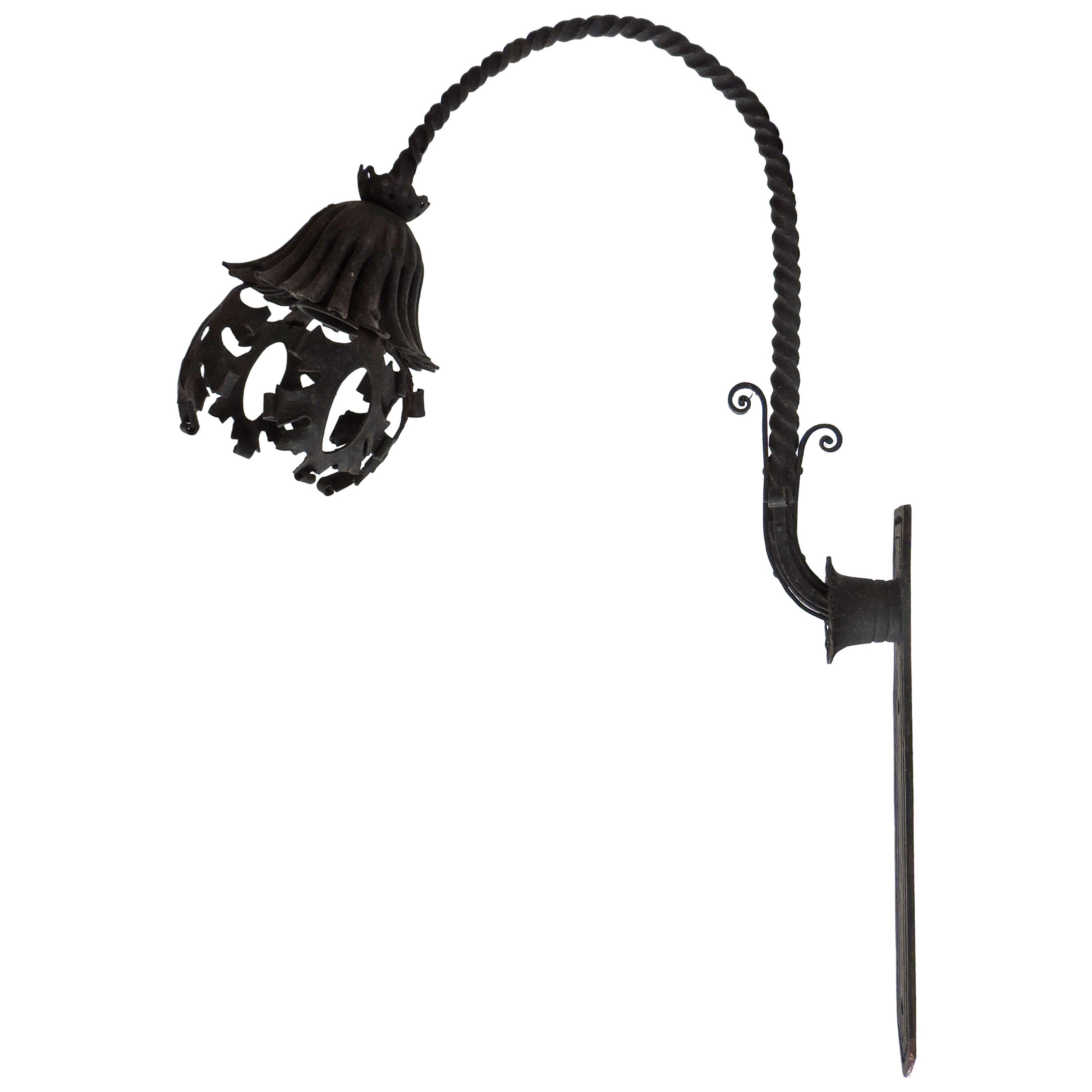 Alessandro Mazzucotelli Art Nouveau Wrought Iron Wall Lamp, Italy 1920s For Sale