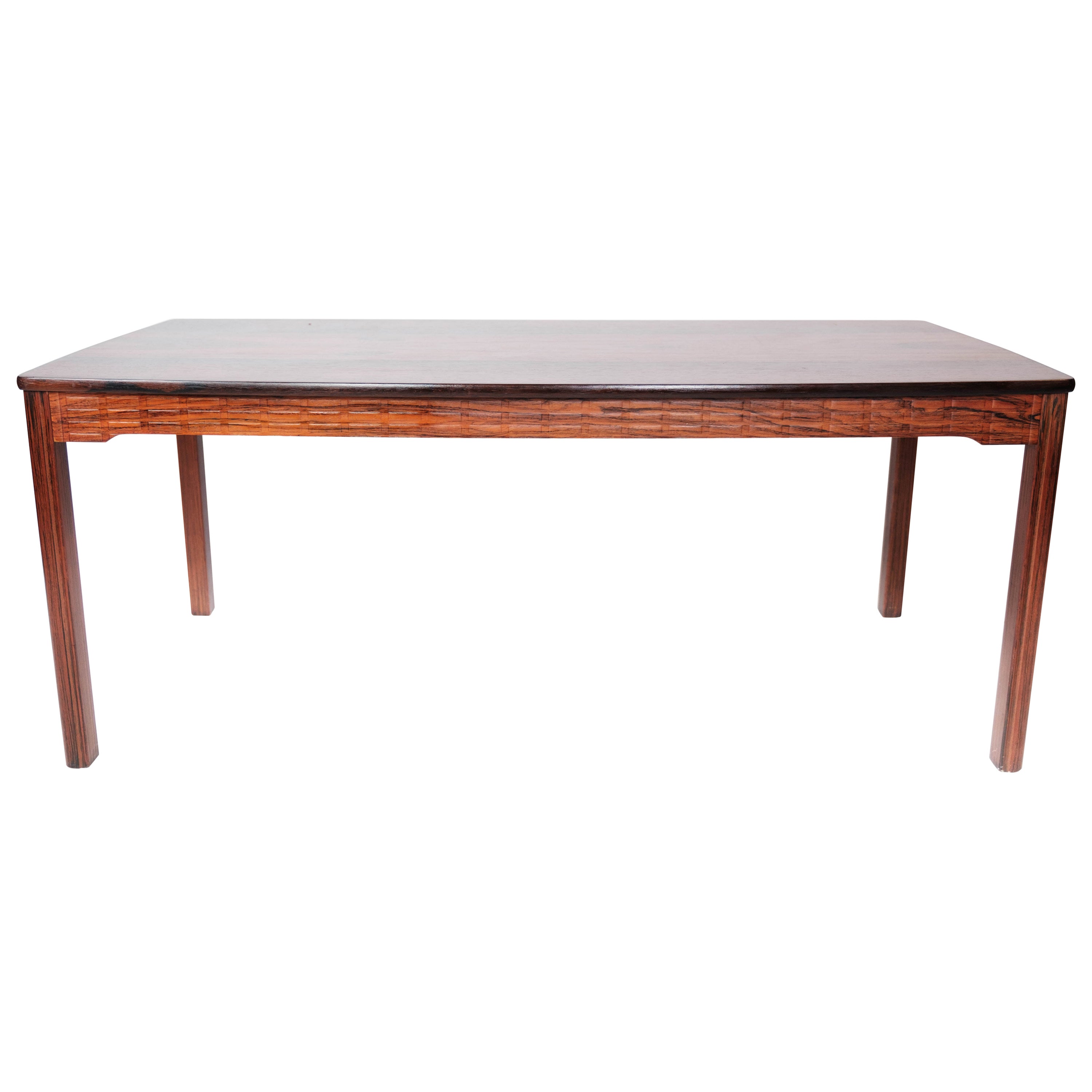 Table basse fabriquée en bois de rose des années 1960
