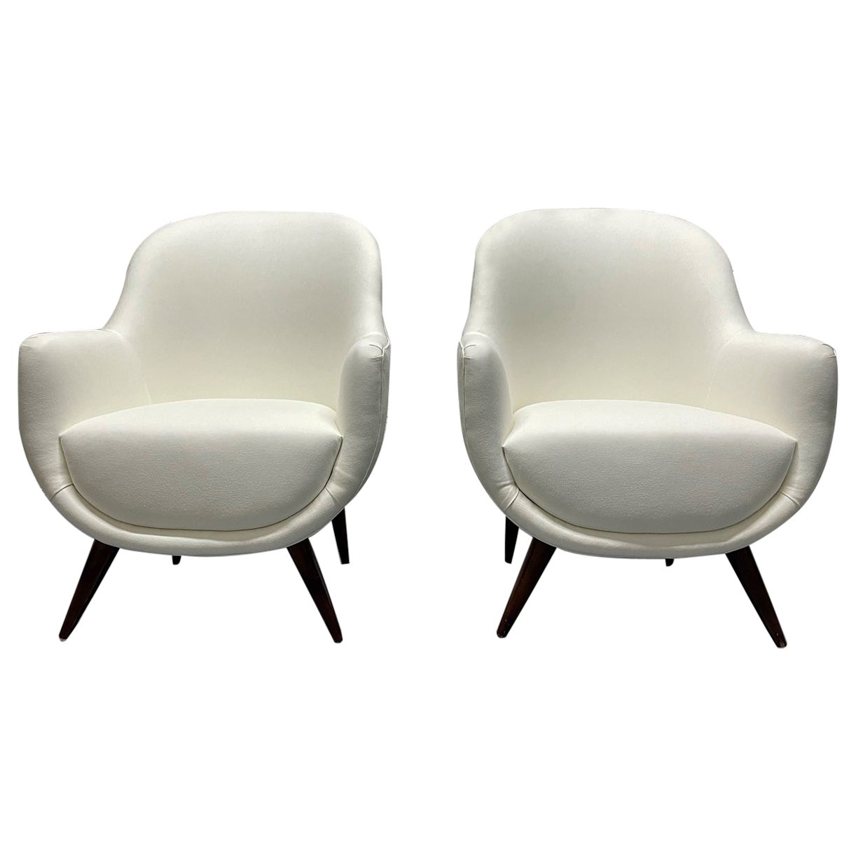 Pair of Italian Style Lounge Chairs For Sale
