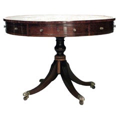 Table centrale anglaise en cuir vert George III