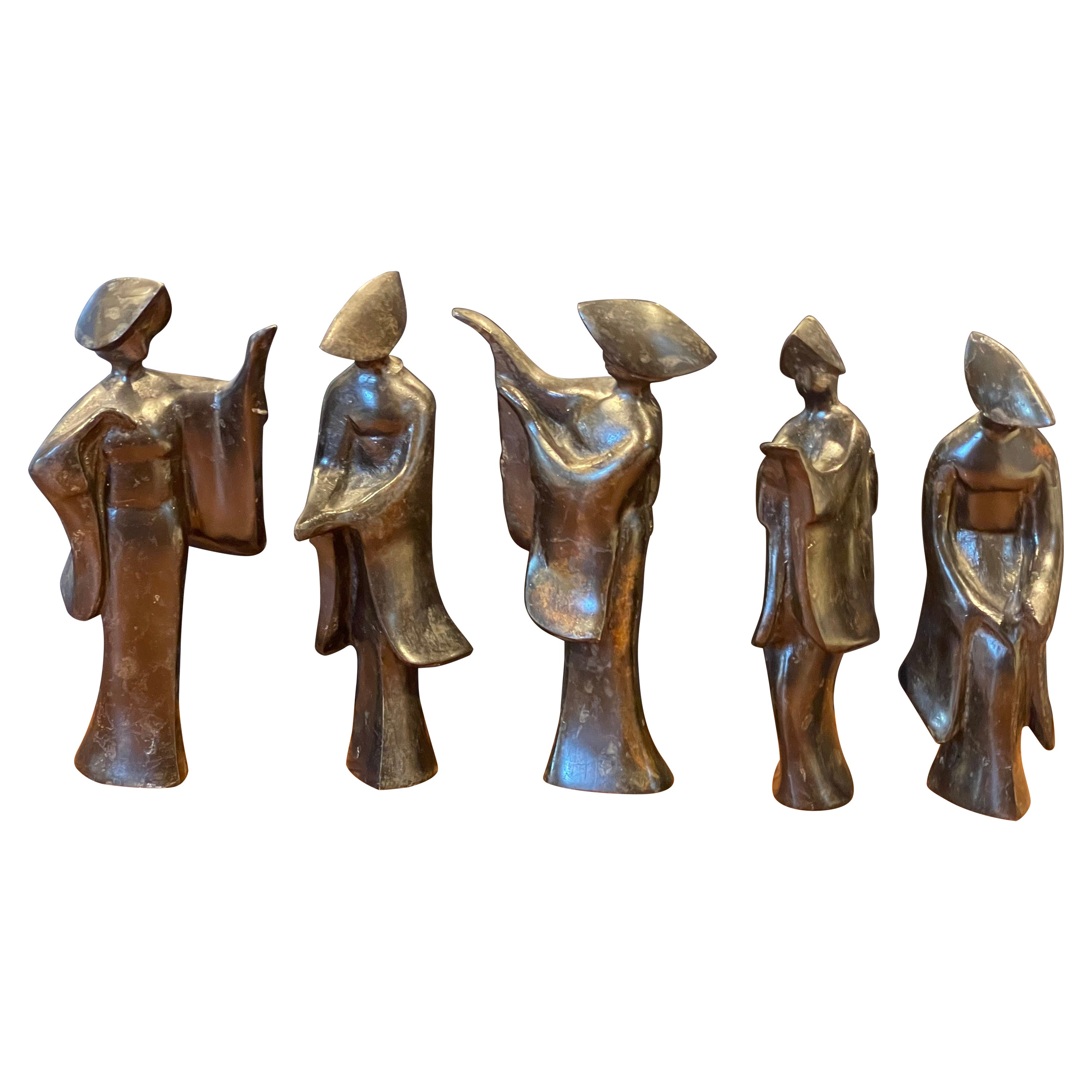 Set von fünf japanischen Geisha-Figuren aus Bronze aus der Mitte des Jahrhunderts