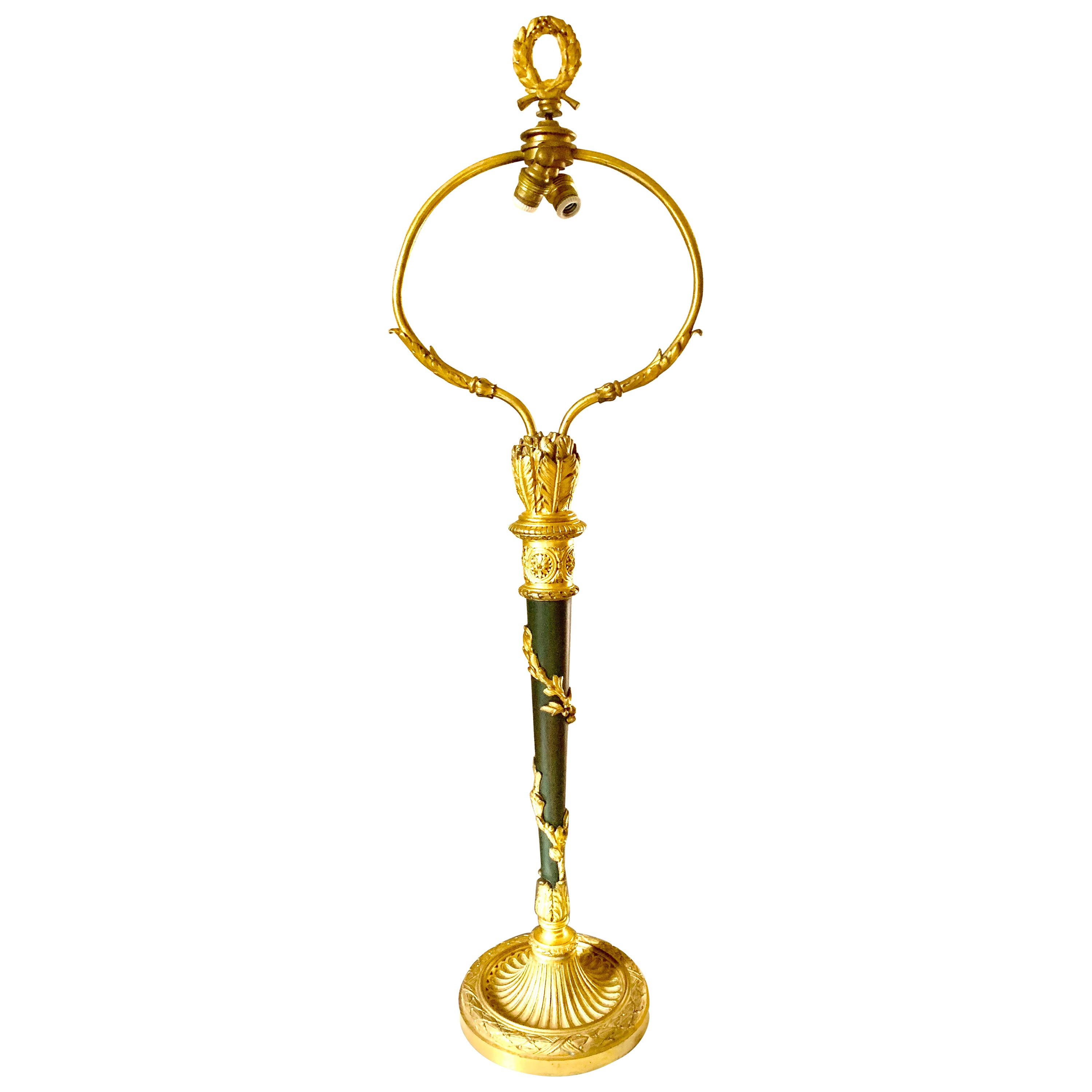 Lampe de bureau française d'antiquités de style néoclassique en bronze doré et patiné