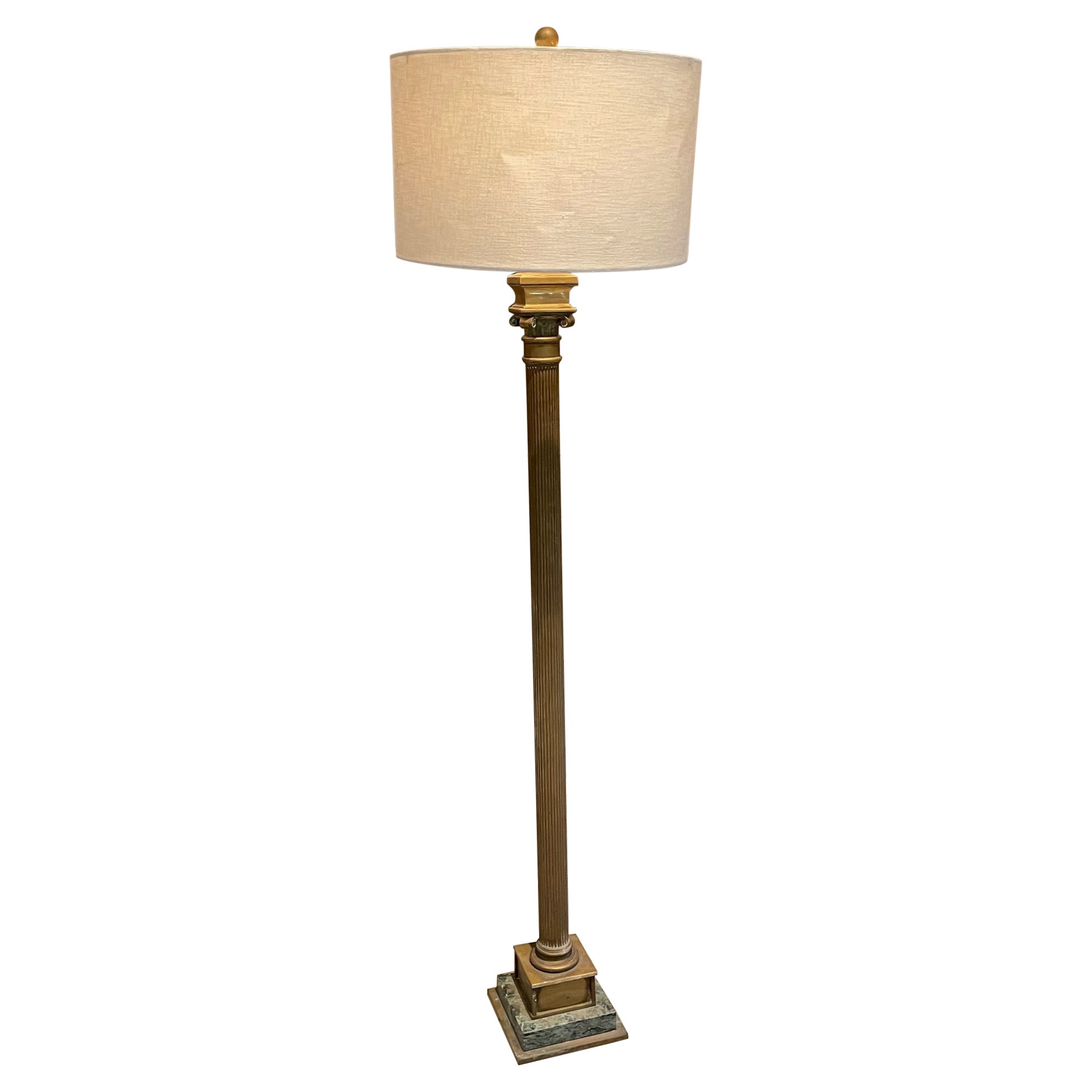 Mexikanische moderne neoklassizistische Stehlampe aus patinierter Bronze und grünem Marmor, 1950er Jahre im Angebot