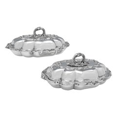 Victorian Pair of Antique English Sterling Silver Entree Dishes, London 1841 