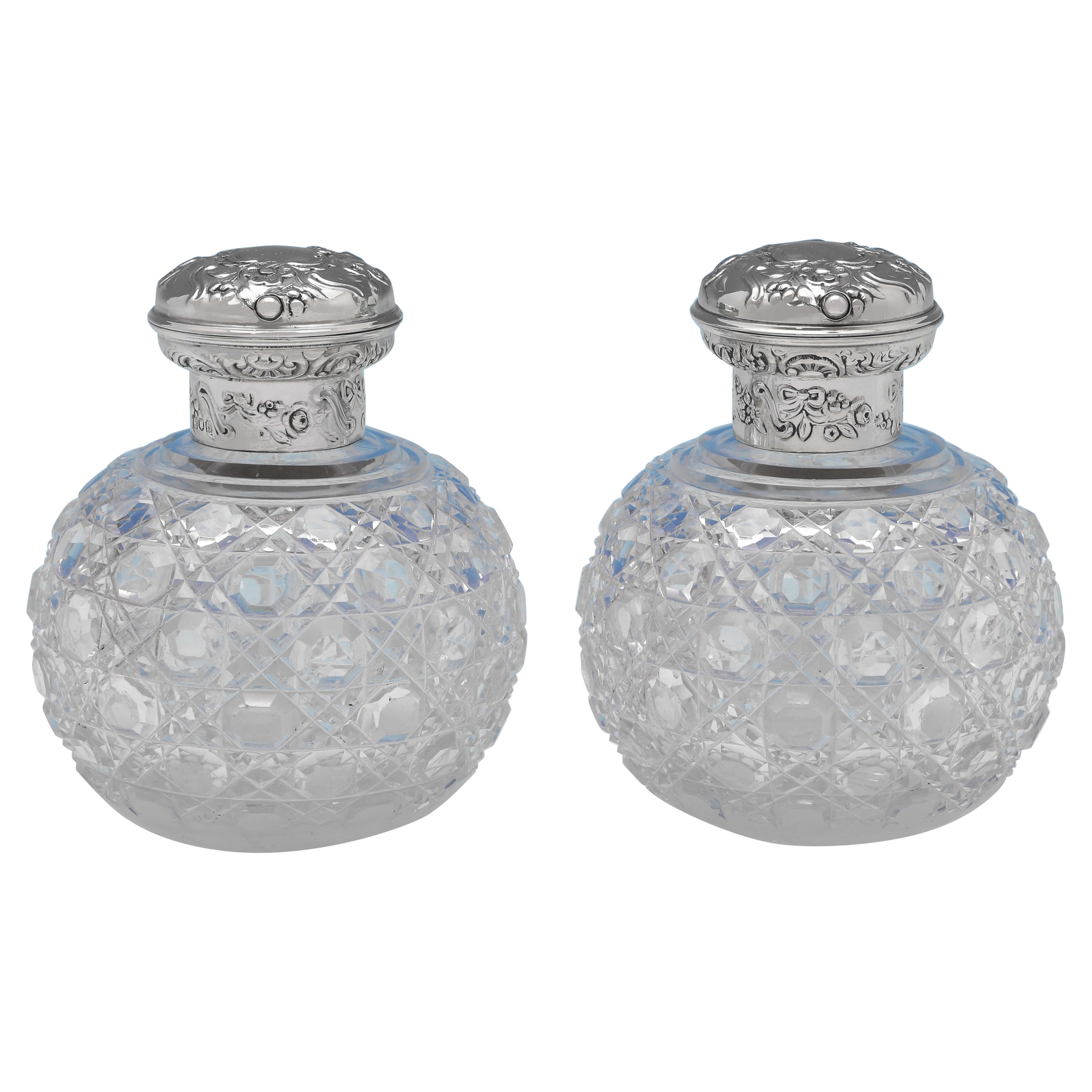 Edwardian Pair of Antique Sterling Silver Scent Bottles, William Comyns, 1903