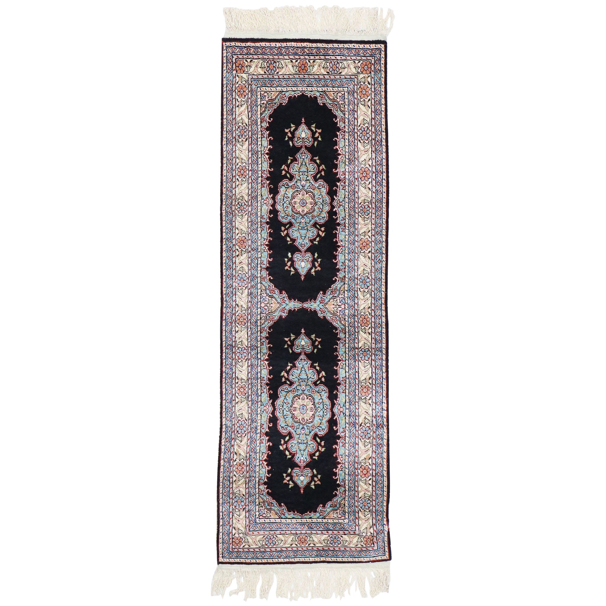 Tapis turc vintage en soie de Hereke avec style néoclassique victorien