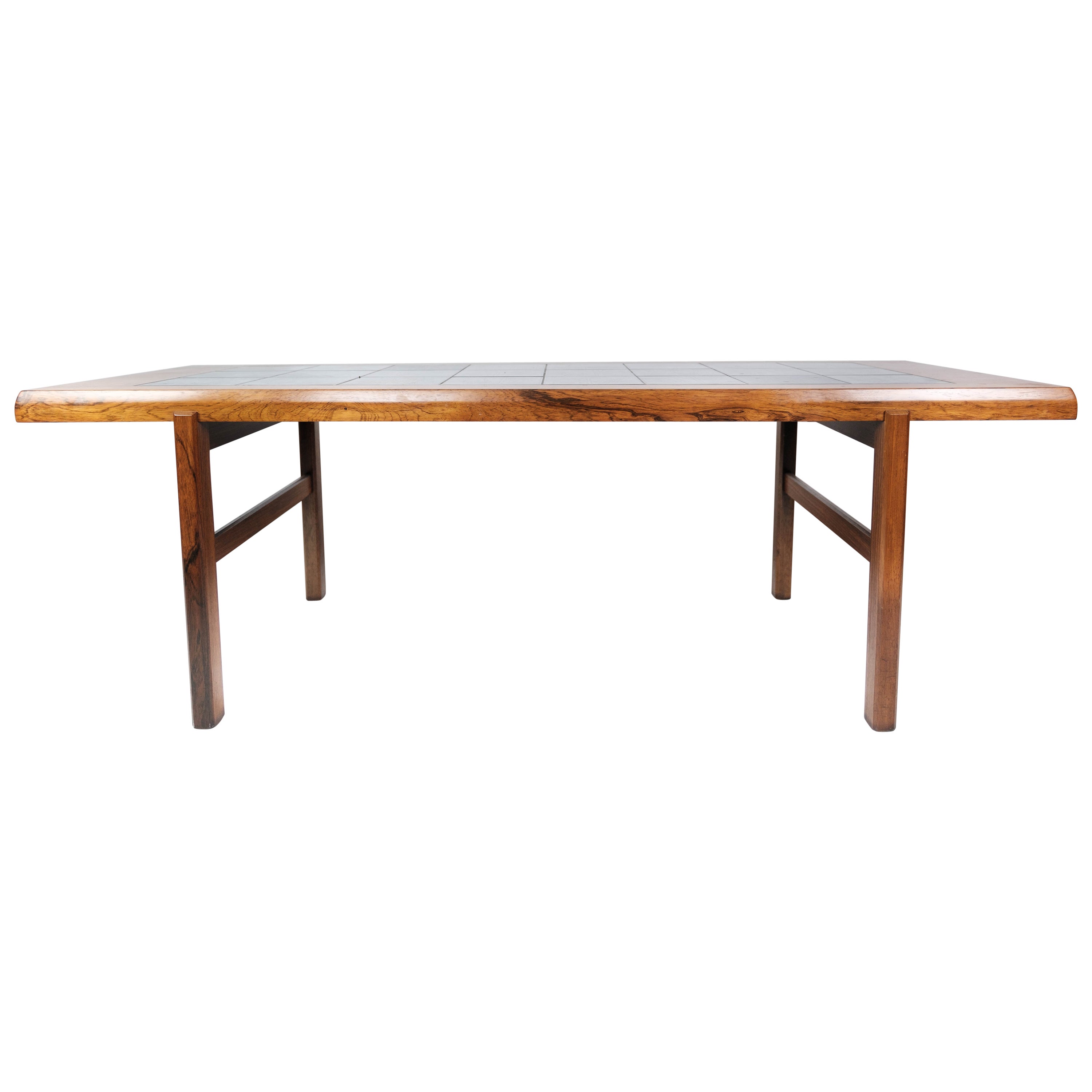 Table basse fabriquée en bois de rose avec carreaux bleus par Arrebo des années 1960