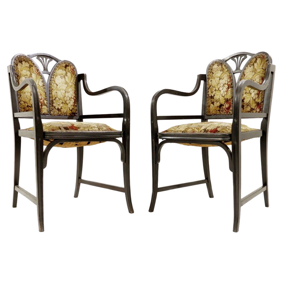 Pair of Bentwood Armchairs by Thonet, Austria, 1900s For Sale