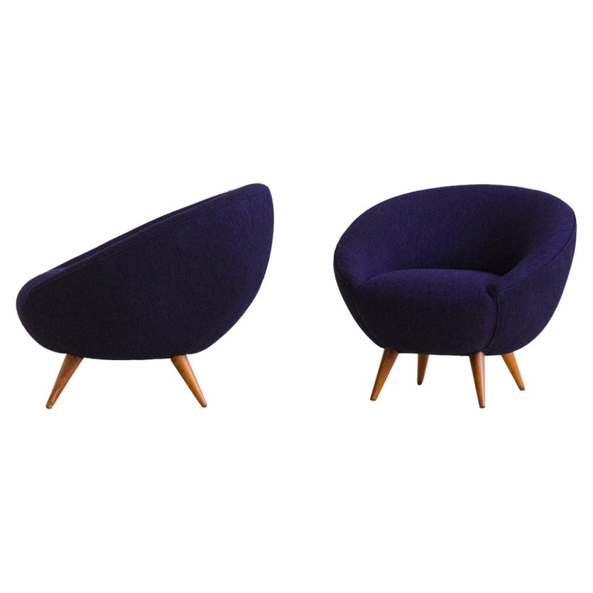 Brazilian Midcentury Design, Round Armchairs, Organic Silk Upholstery, 1950s For Sale